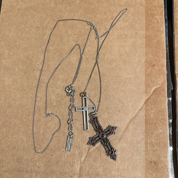 Double Cross Pendant Necklace
SAINT LAURENT - Picture 5 of 5